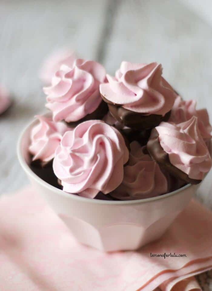 Chocolate Dipped Cherry Meringues Are Light And Airy Cherry Cookies