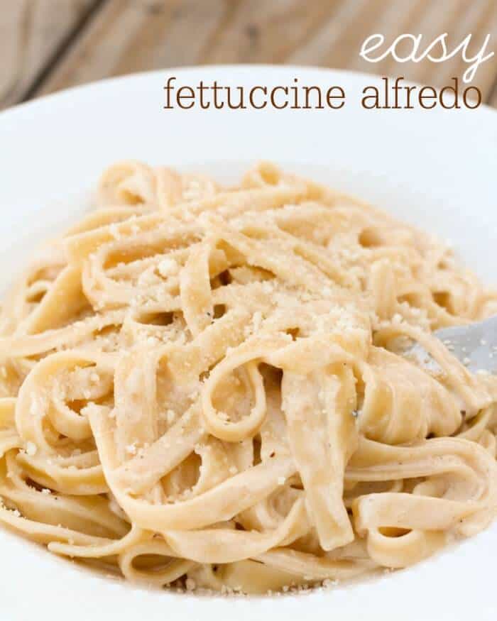 Easy Fettuccine Alfredo via Lil Luna : Meal Plans Made Simple 