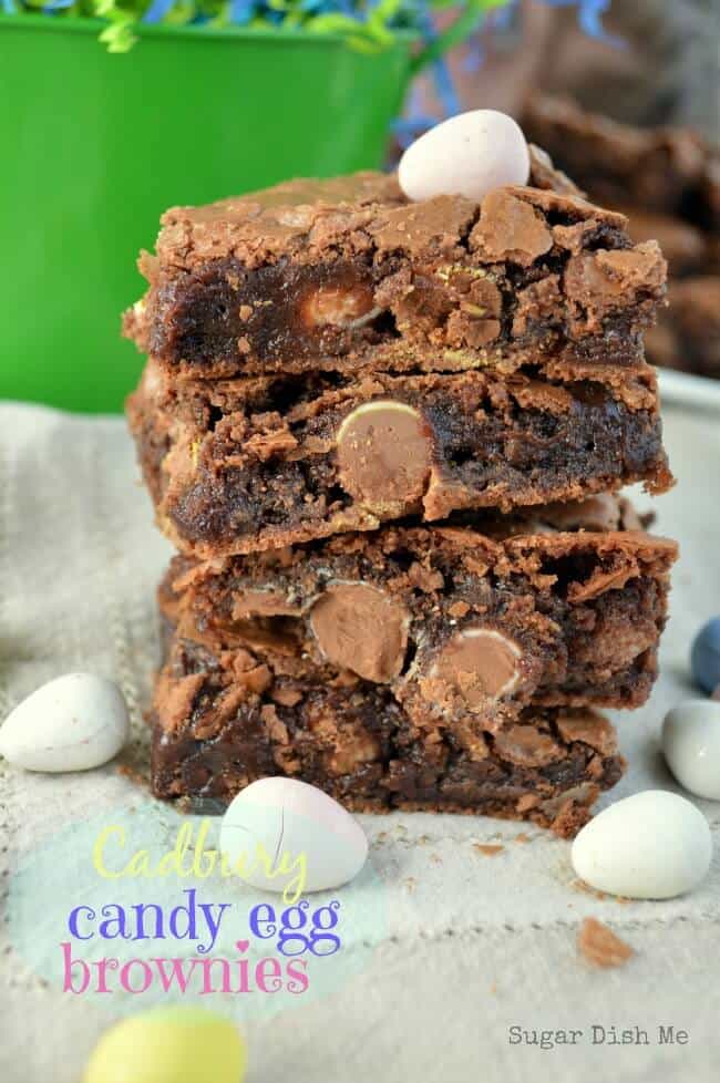 Cadbury Candy Egg Brownies via www.sugardishme.com