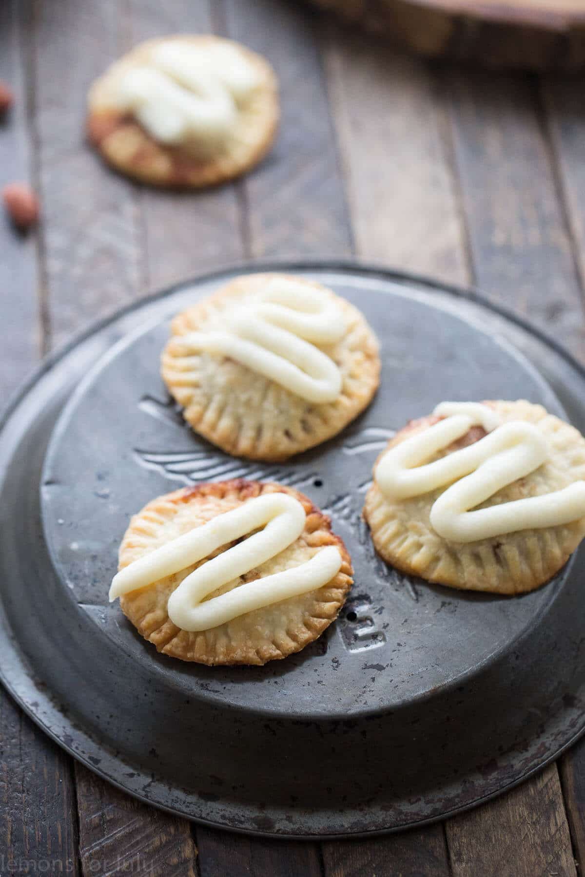 Easy Cinnamon Roll Hand Pies {Lemons for Lulu}