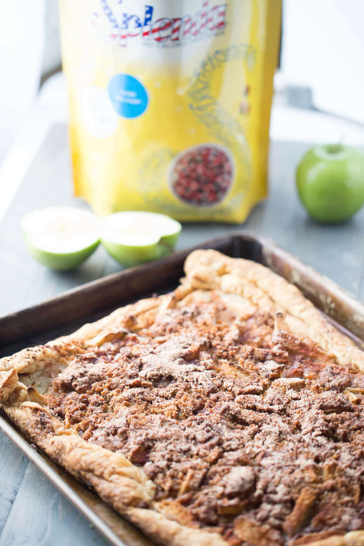 Snickerdoodle Apple Slab Pie