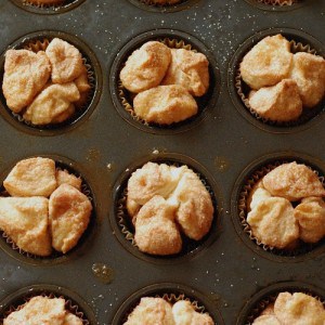 Mini monkey bread stuffed with bite sized Milky Way's! www.lemonsforlulu.com