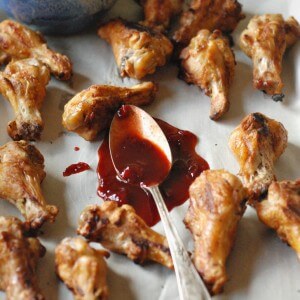 This cherry Kahúa BBQ sauce will knock your socks off! This sweet bbq sauce dresses up anything you want to grill! www.lemonsforlulu.com #sponsored #KahlúaSummer