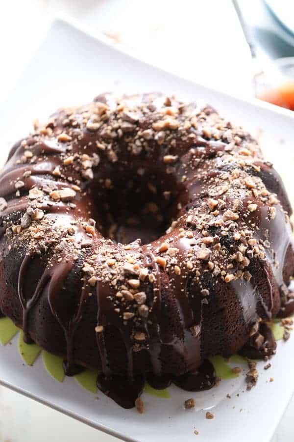 This chocolate gingerbread bundt cake smothered with rich chocolate glaze is perfect for christmas! Christmas Chocolate Bundt Cake . Guinness Chocolate Bundt Cake - LemonsforLulu.com