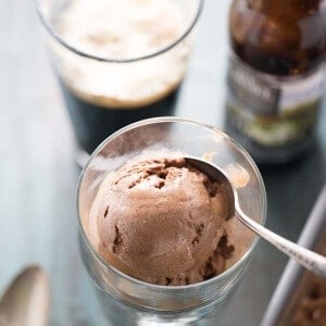 An easy ice cream recipe made with chocolate, toffee bits and stout beer! It's decadent and rich and oh so creamy! lemonsforlulu.com