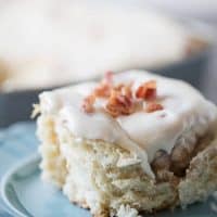 Homemade bacon cinnamon rolls with a sweet maple frosting. lemonsforlulu.com