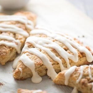 Easy scones recipe with made with pure maple syrup and butterscotch chips! lemonsforlulu.com