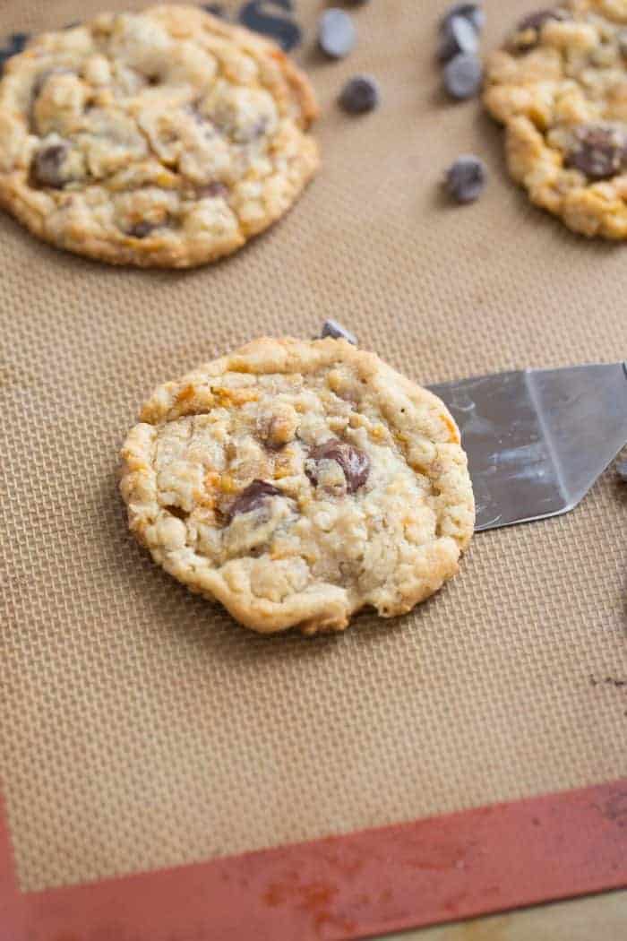 chocolate chip butterfinger cookies