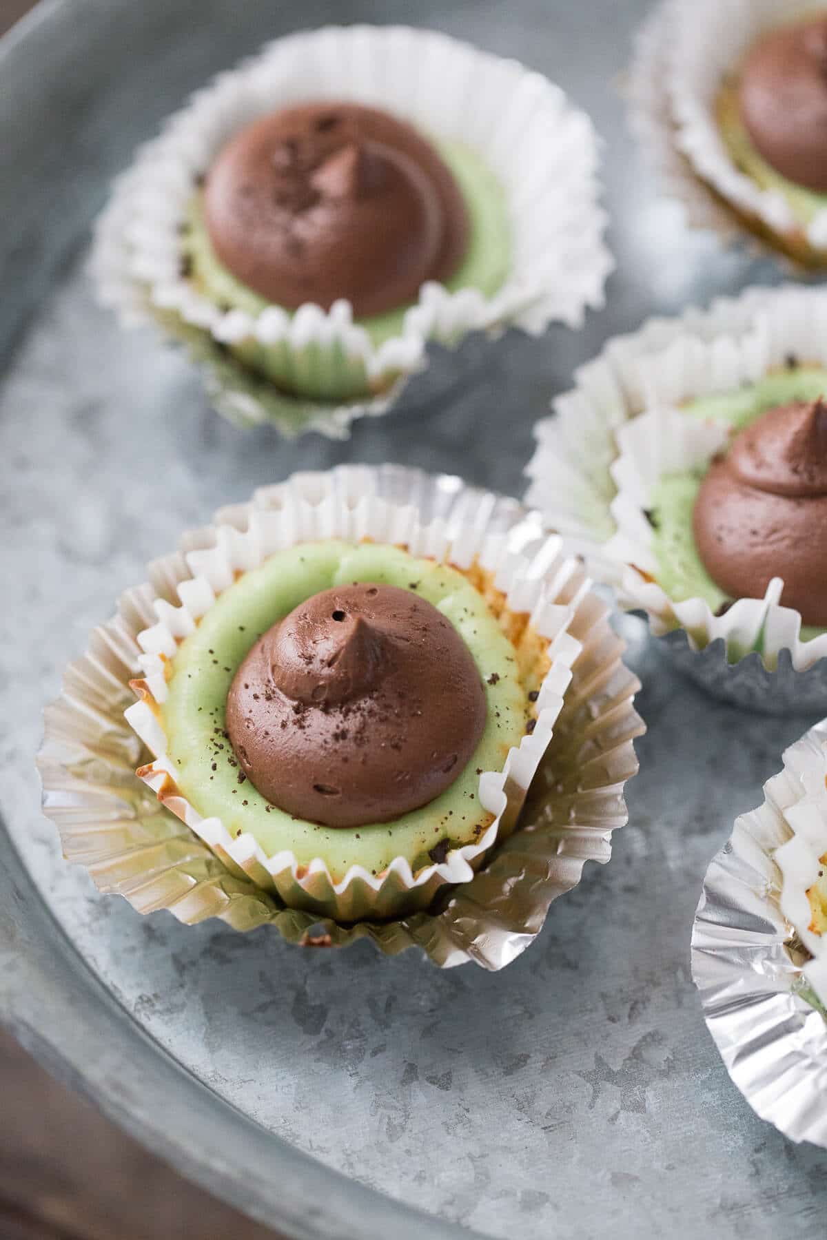 Chocolate Mint Mini Cheesecakes {Lemons for Lulu}