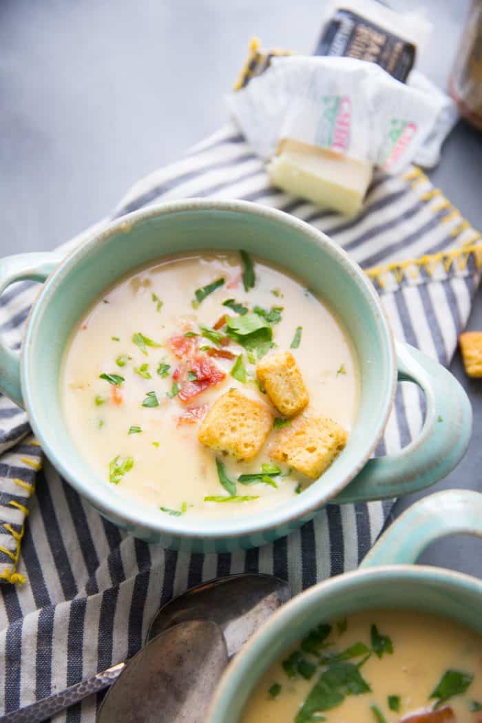 beer cheese and macaroni soup