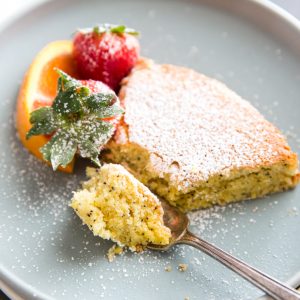 almond flour cake with bite