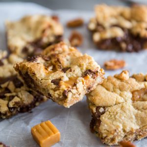 chocolate chip cookie bars several bars